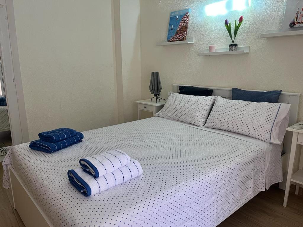 Apartamento 2 Dormitorios En Primera Linea De Playa San Cristobal Almuñécar Extérieur photo